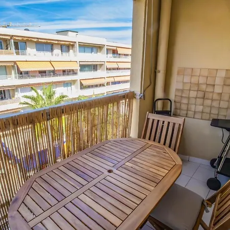 Confort Du Sud T2 Avec Garage Et Wifi En Centre-ville Cavalaire-sur-Mer